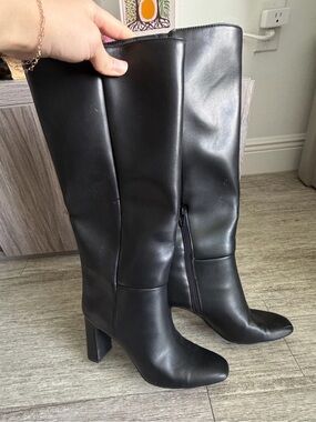 Black Knee-High Block Heel Boots